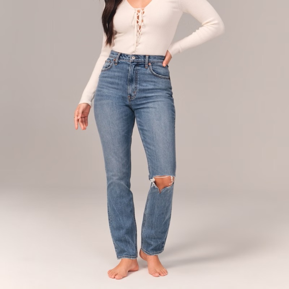 Abercrombie & Fitch Ultra High Rise 90s Slim Straight Jeans